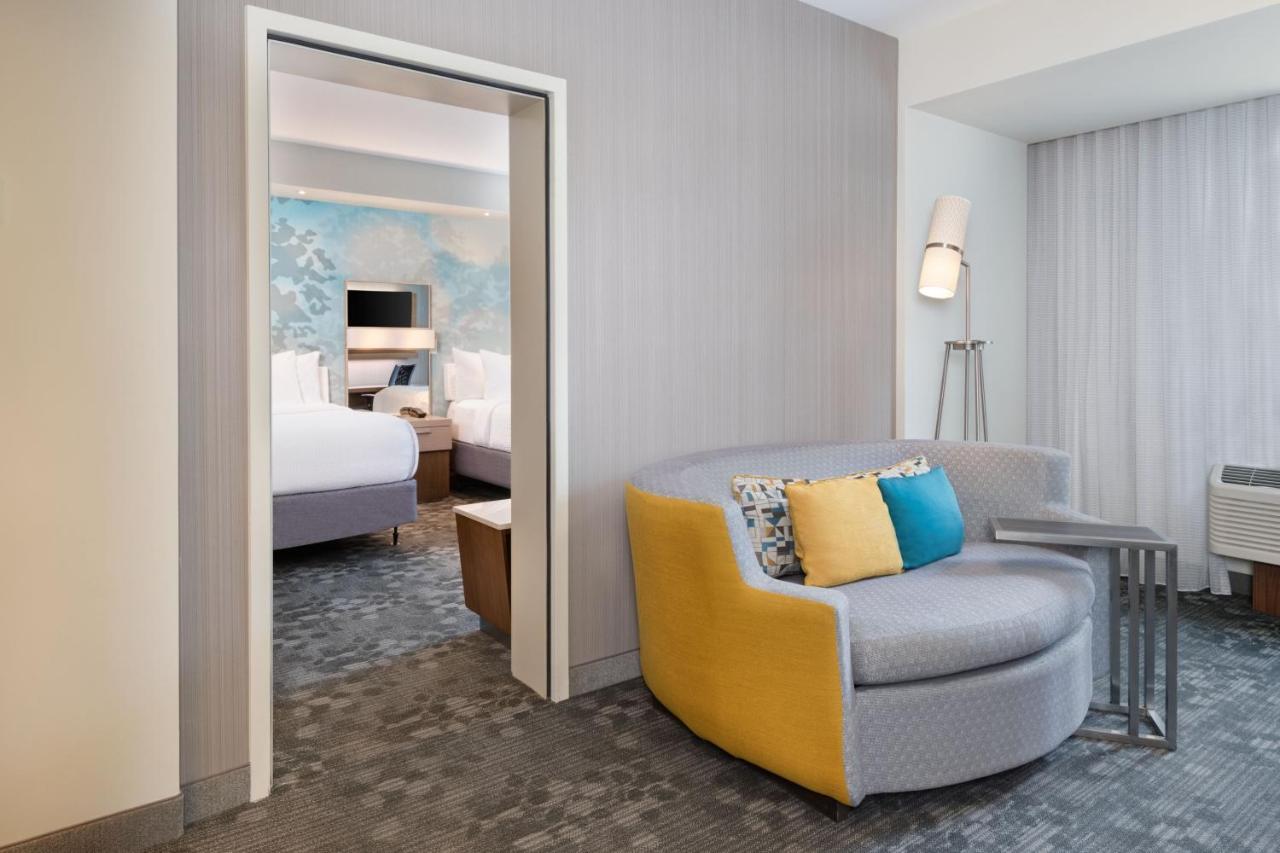 Hotel Courtyard By Marriott Atlanta Alpharetta/Avalon Area Exterior foto