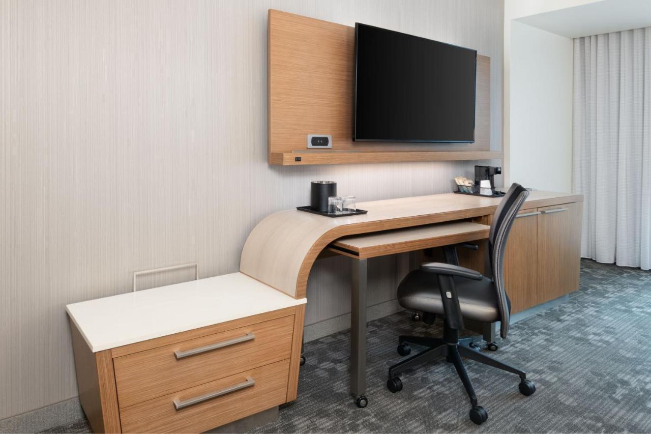 Hotel Courtyard By Marriott Atlanta Alpharetta/Avalon Area Exterior foto
