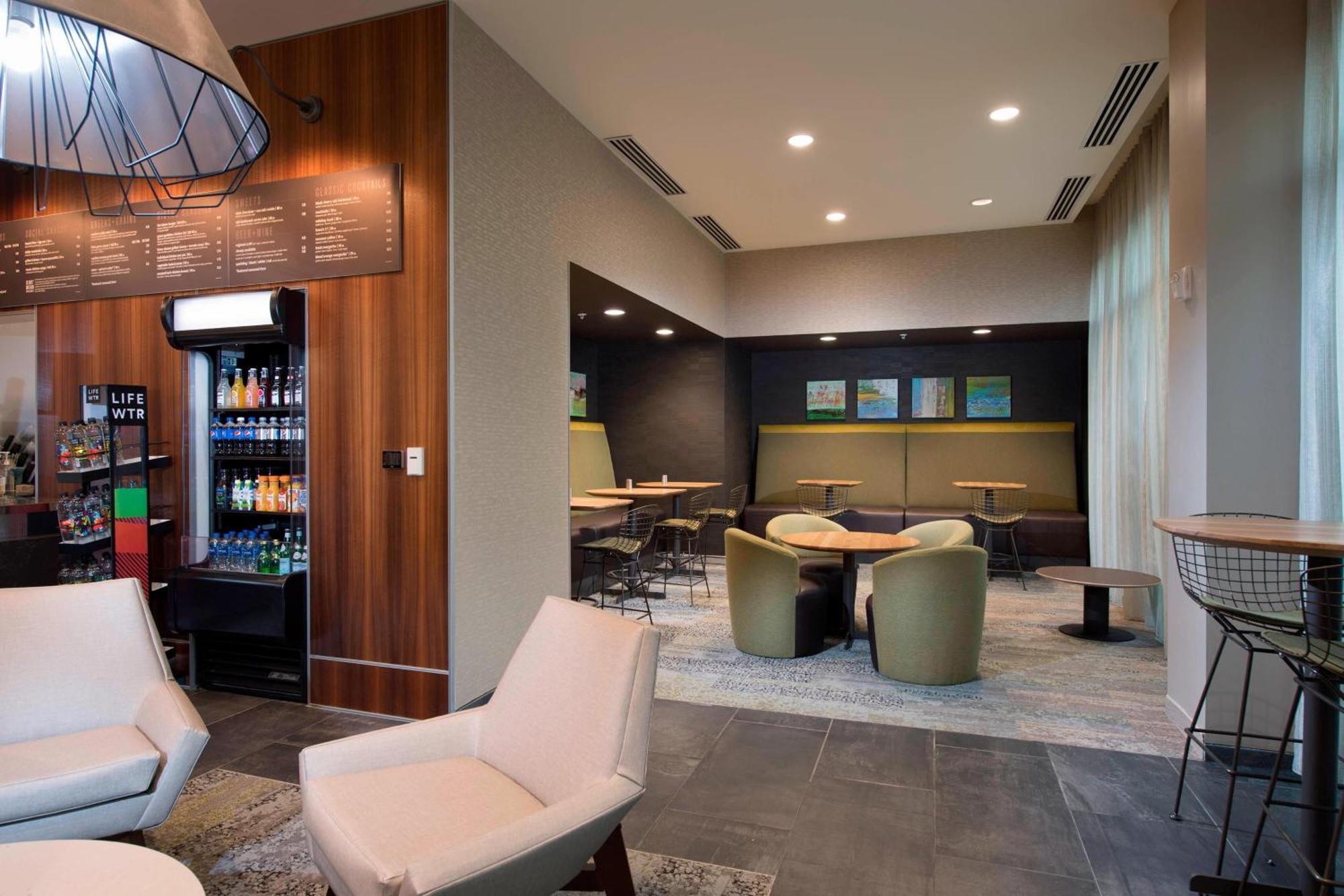 Hotel Courtyard By Marriott Atlanta Alpharetta/Avalon Area Exterior foto